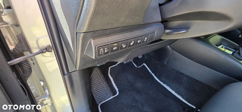 Toyota Corolla 2.0 Hybrid Comfort - 8
