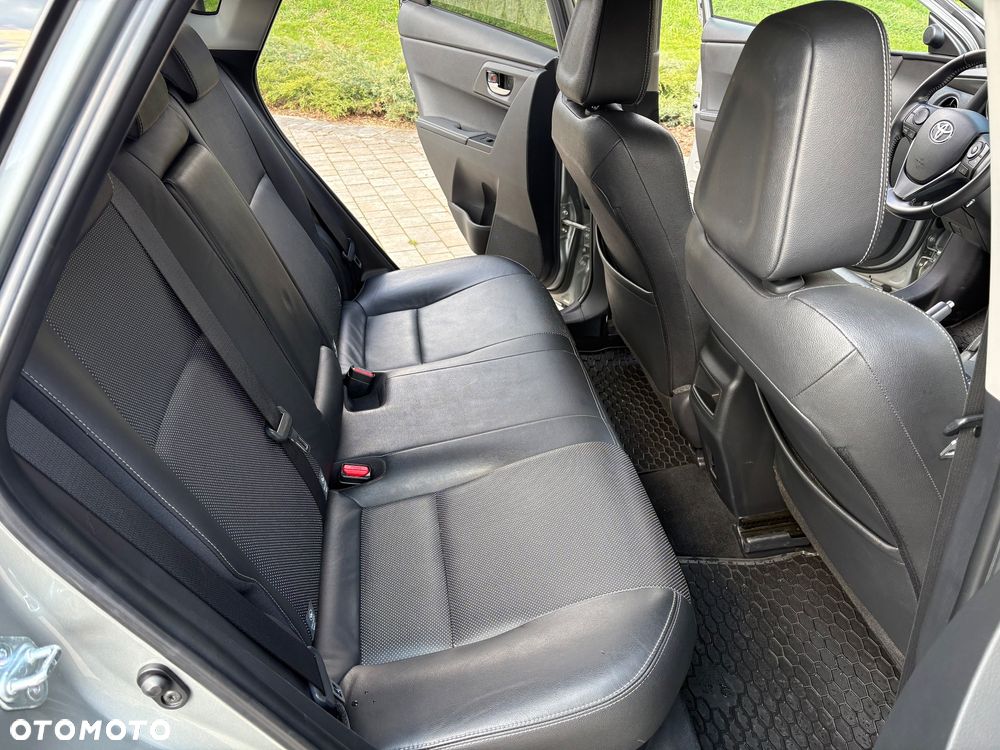 Toyota Auris Hybrid 135 Prestige - 6