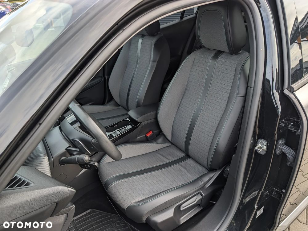 Peugeot 2008 BlueHDi 130 Allure S&S EAT8 - 22