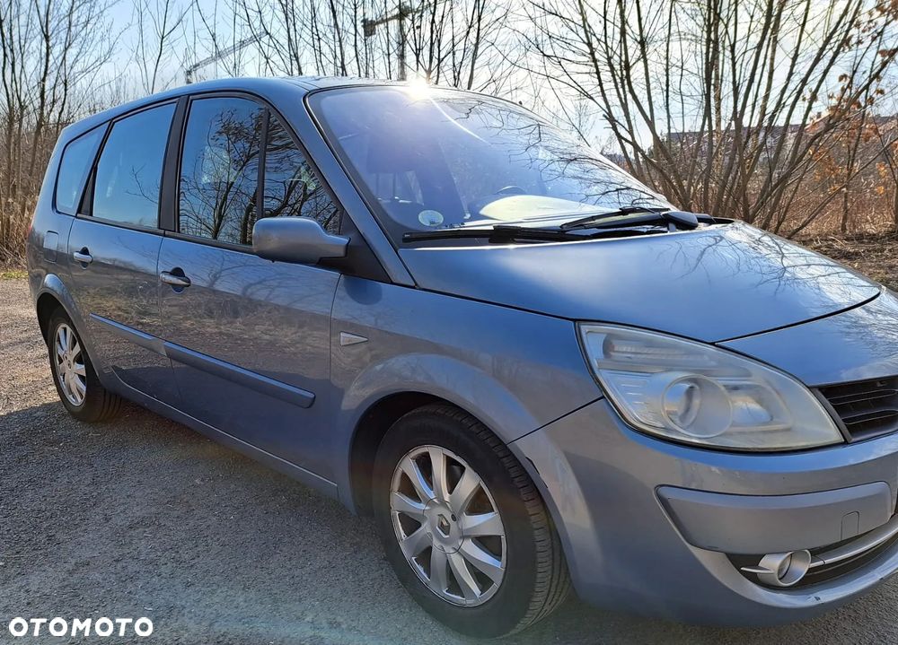 Renault Scenic - 17