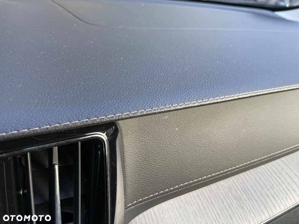 Volvo XC 60 B4 D AWD Inscription - 17