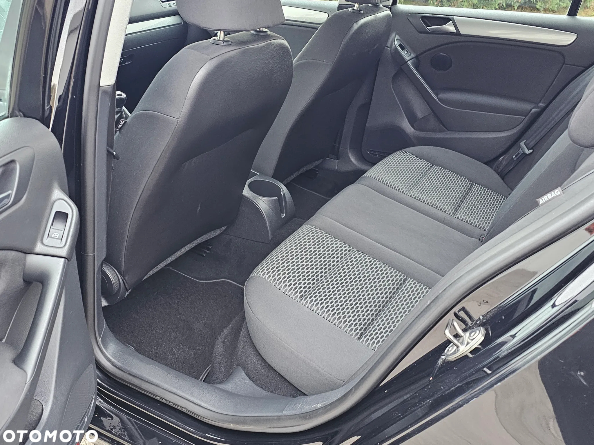 Volkswagen Golf - 14