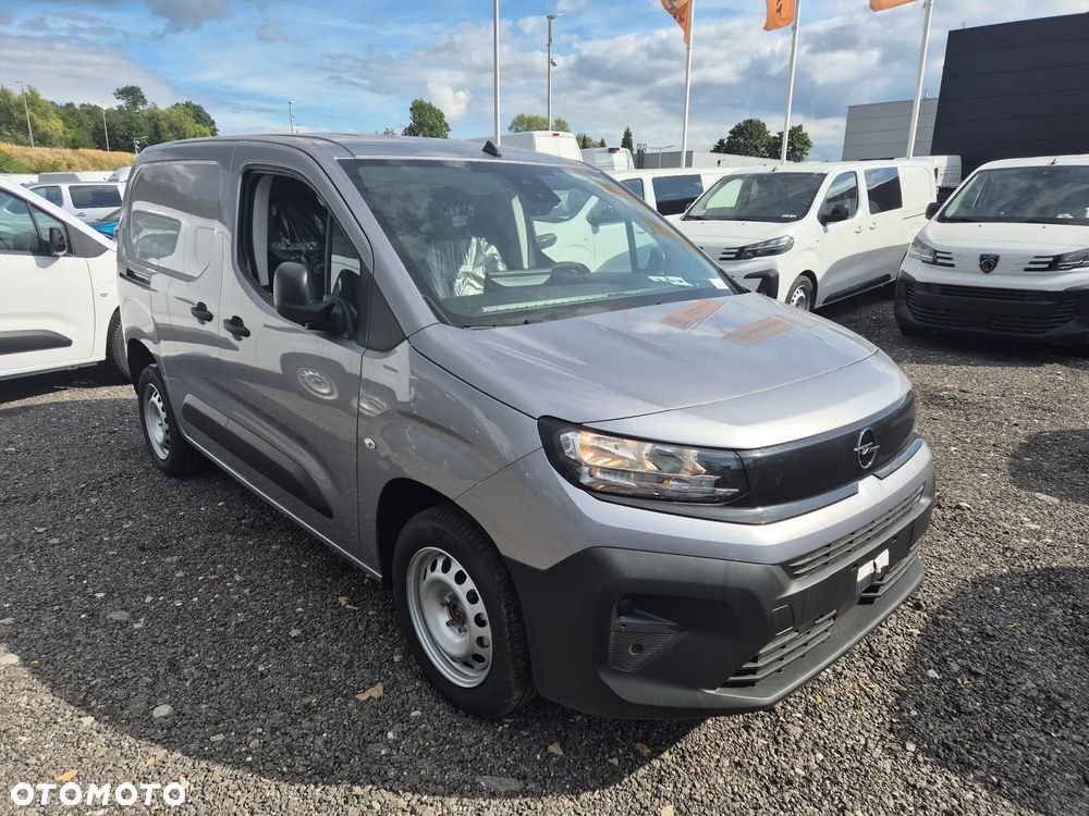 Opel Combo Cargo FURGON 3miejscowy L1 1.5 Diesel 130KM 2025 - 4
