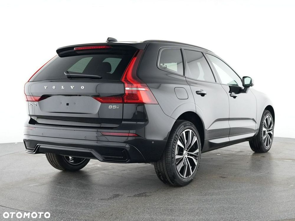 Volvo XC 60 B5 B AWD Ultra Dark - 2