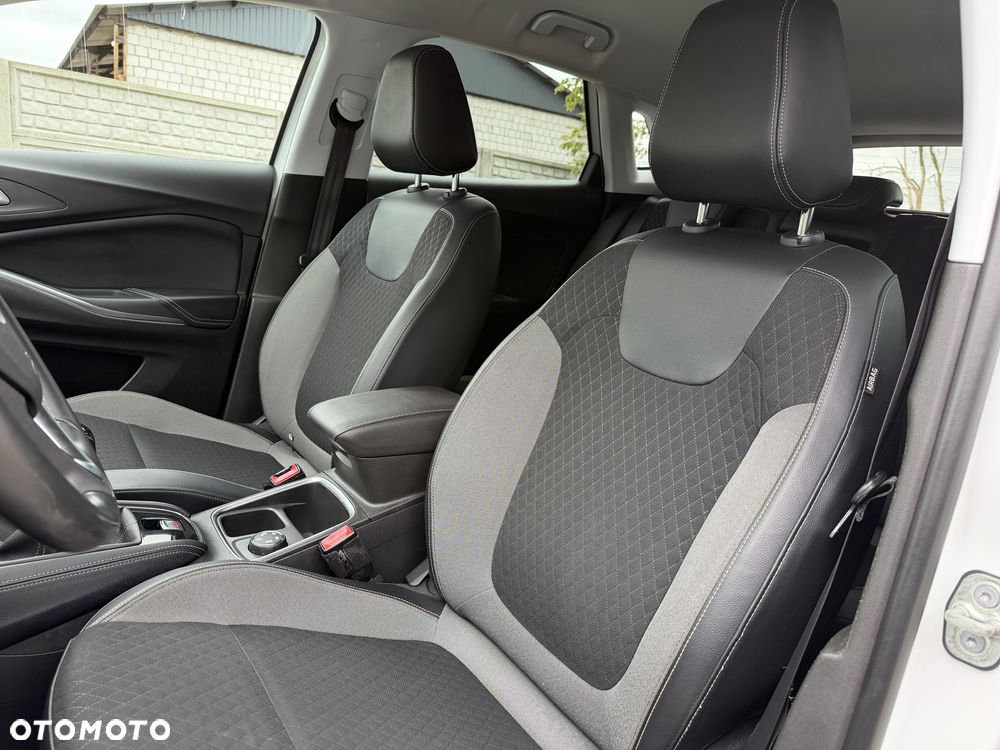 Opel Grandland X 1.6 D Start/Stop Business Edition - 17