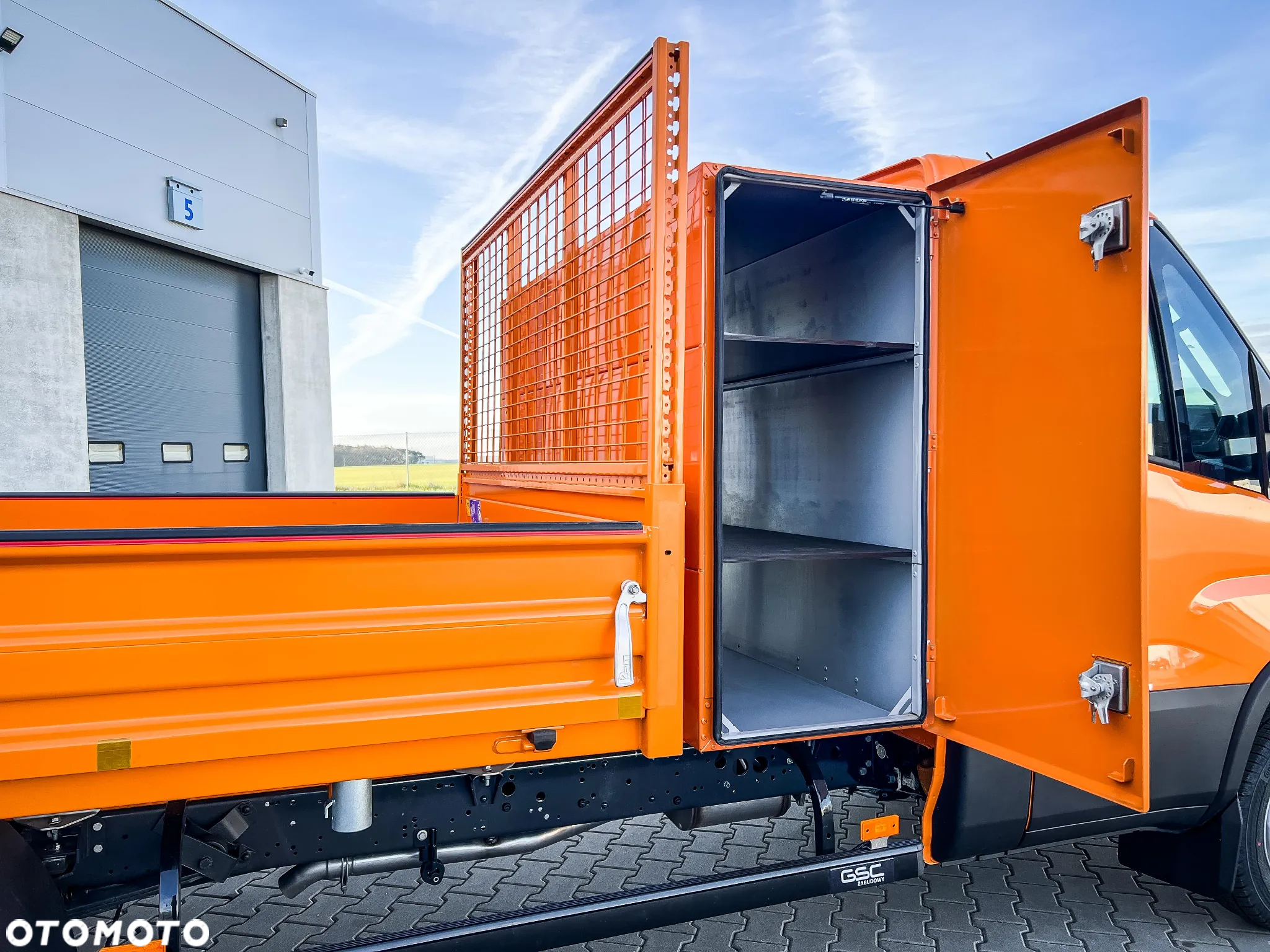 Iveco Daily 35C18H 3.0 Diesel, 6MT, Wywrot & ToolBox - 19