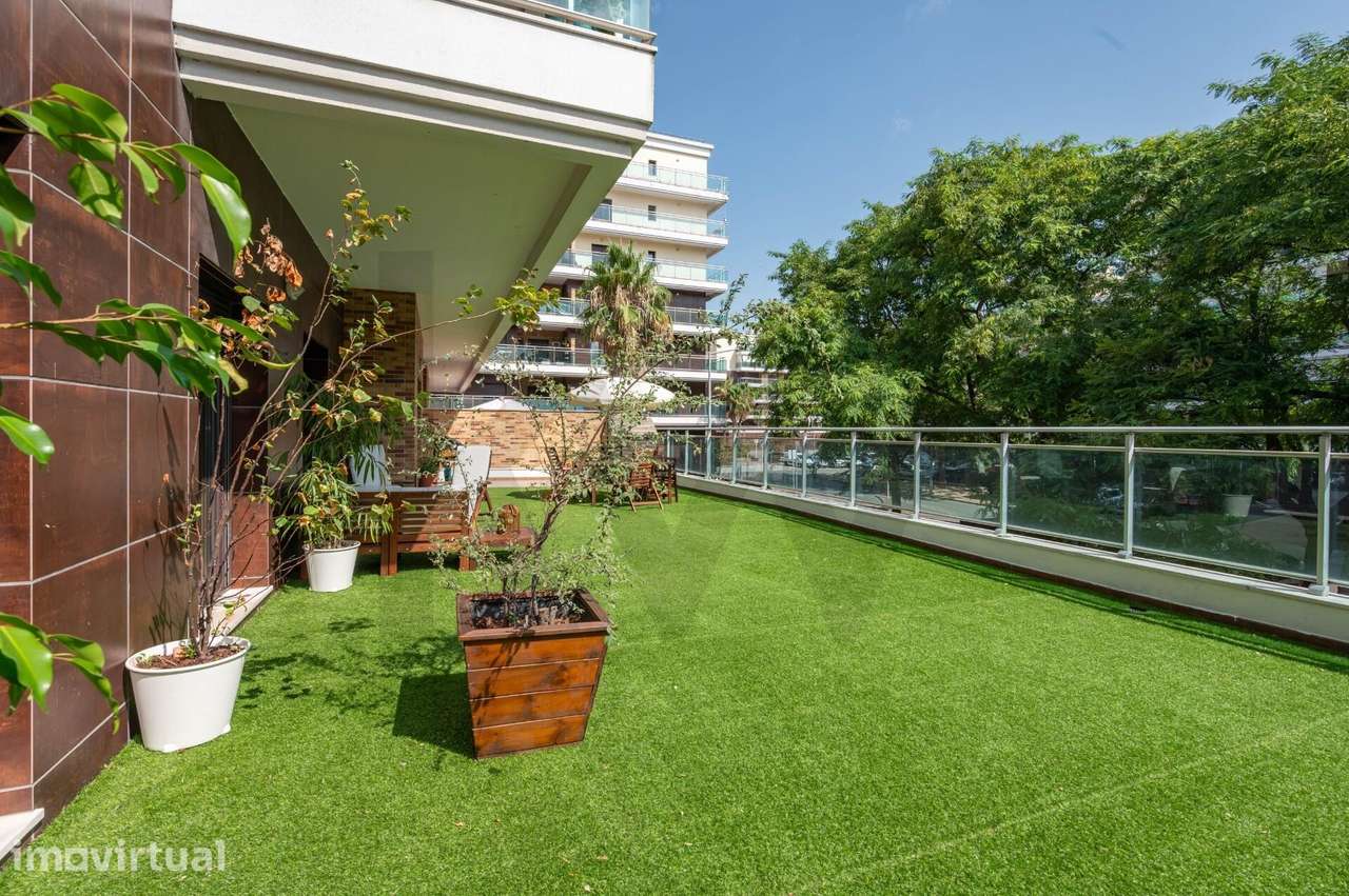 T3 com terraço de 103m2 | Terraços da Ponte, Sacavém - Grande imagem: 2/35