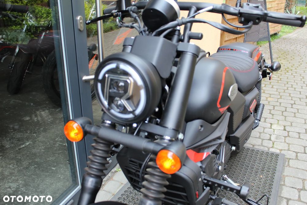 UM Renegade Commando - 12