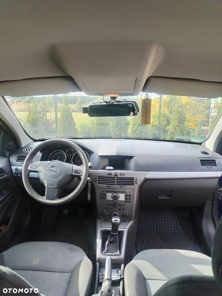 Opel Astra 1.6 Essentia - 8