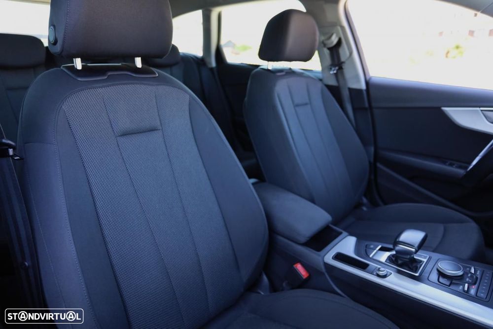 Audi A4 Avant 2.0 TDI Design S tronic - 16