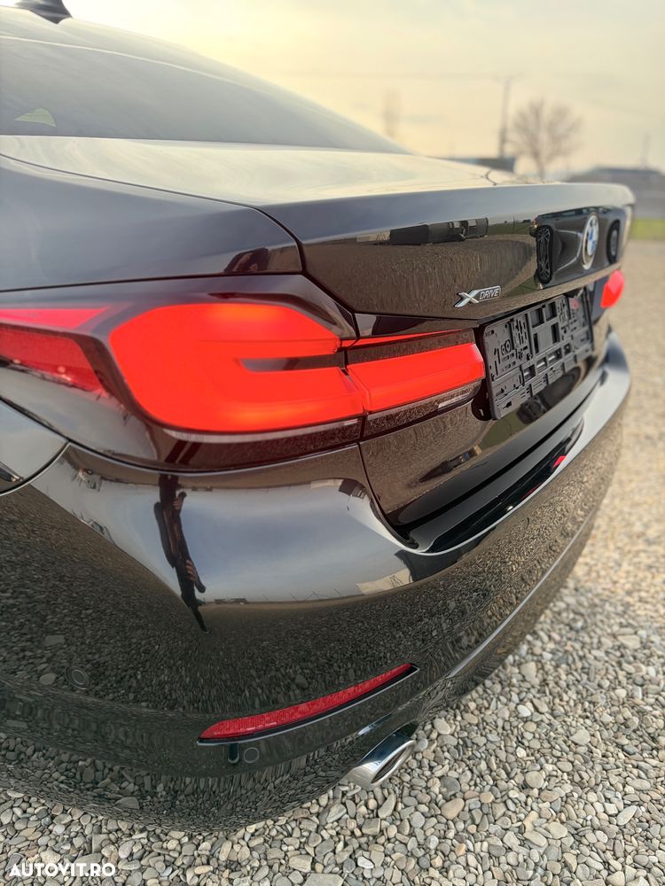 BMW Seria 5 520d xDrive AT - 14