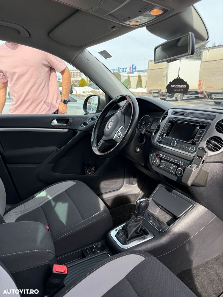 Volkswagen Tiguan 2.0 TDI 4Motion DSG Track & Style - 4