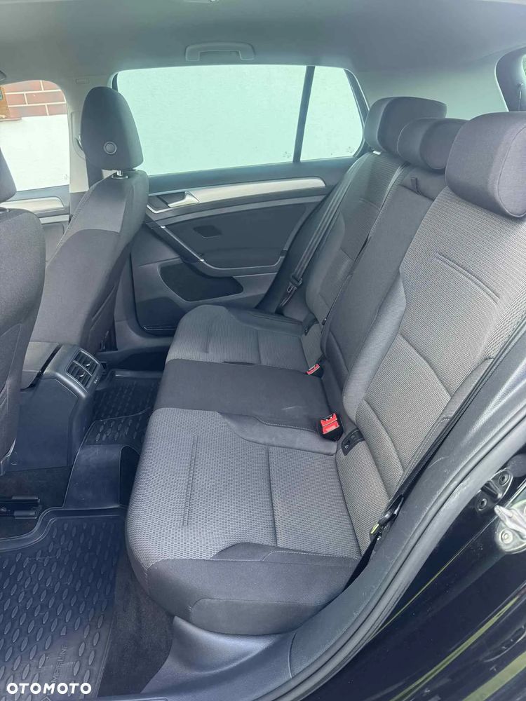 Volkswagen Golf 1.6 TDI BlueMotion Comfortline - 12