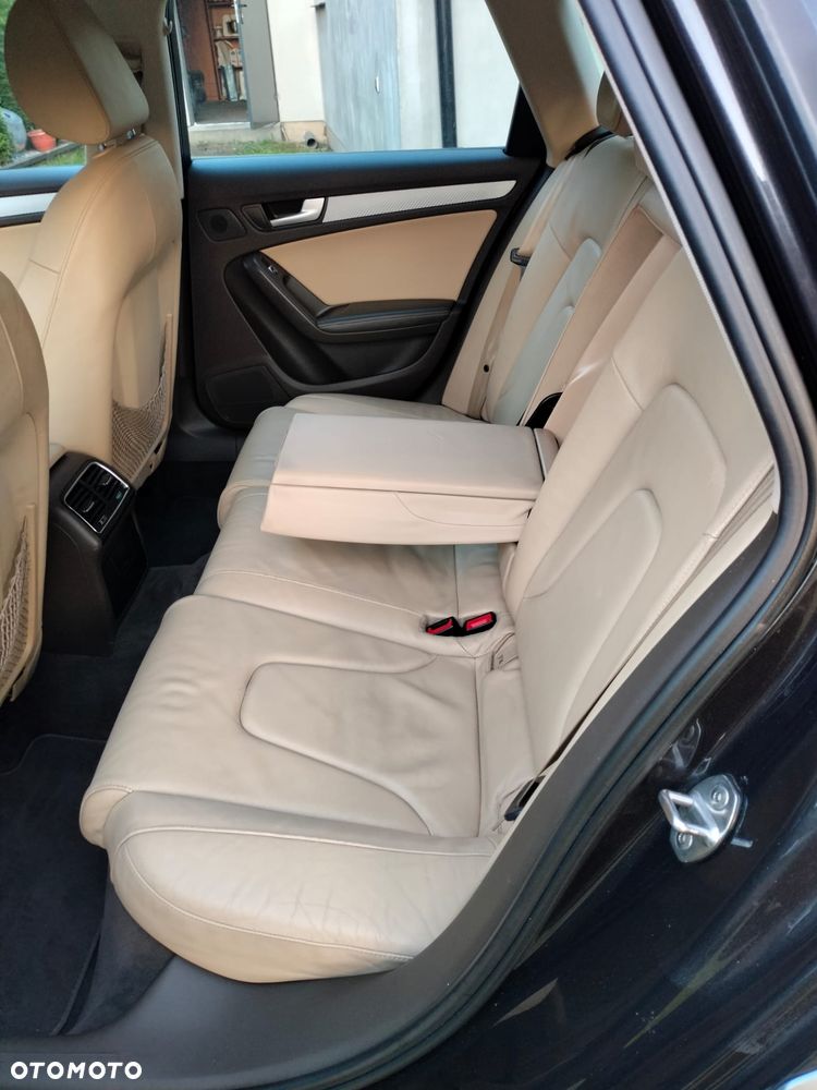 Audi A4 Allroad - 30