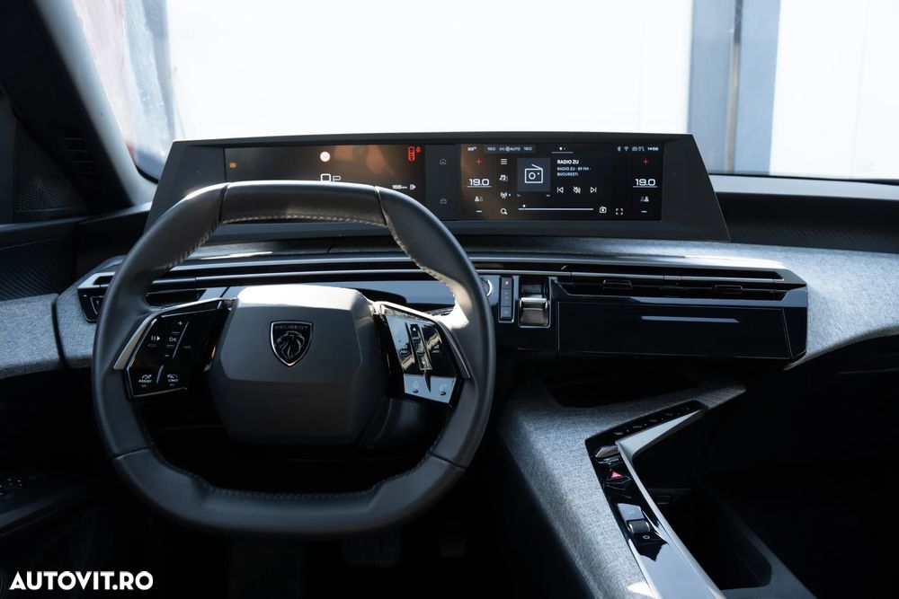 Peugeot 3008 1.2 Hybrid 145 e-DCS6 Allure - 11