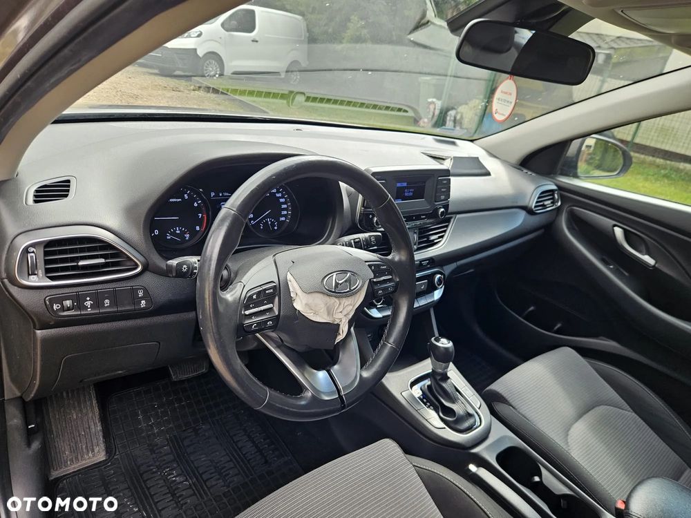 Hyundai i30 1.0 T-GDI Classic + DCT - 17