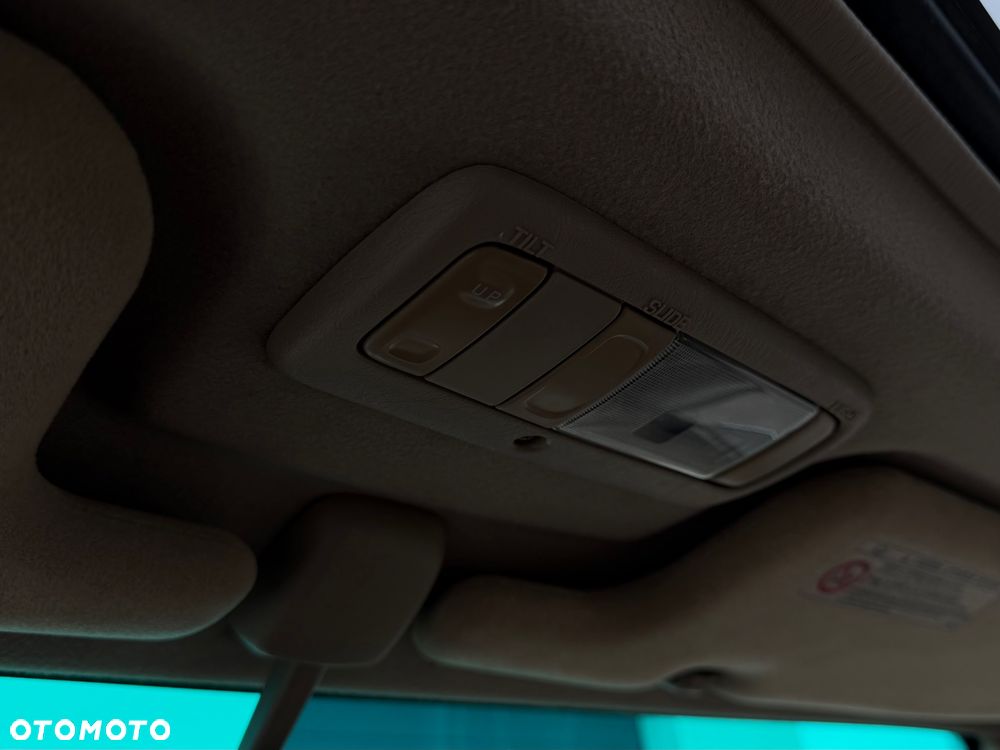 Toyota Land Cruiser - 26