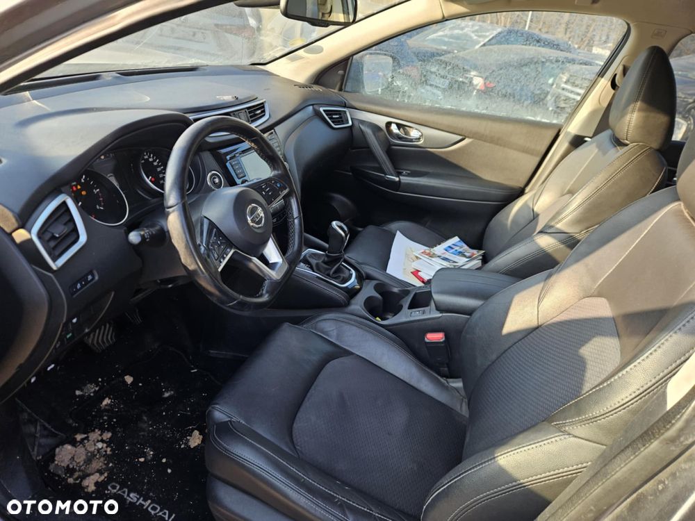 Nissan Qashqai 1.5 dCi DCT TEKNA - 4