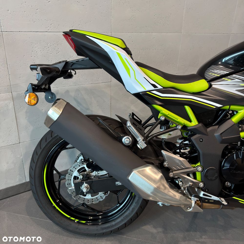 Kawasaki Z - 6
