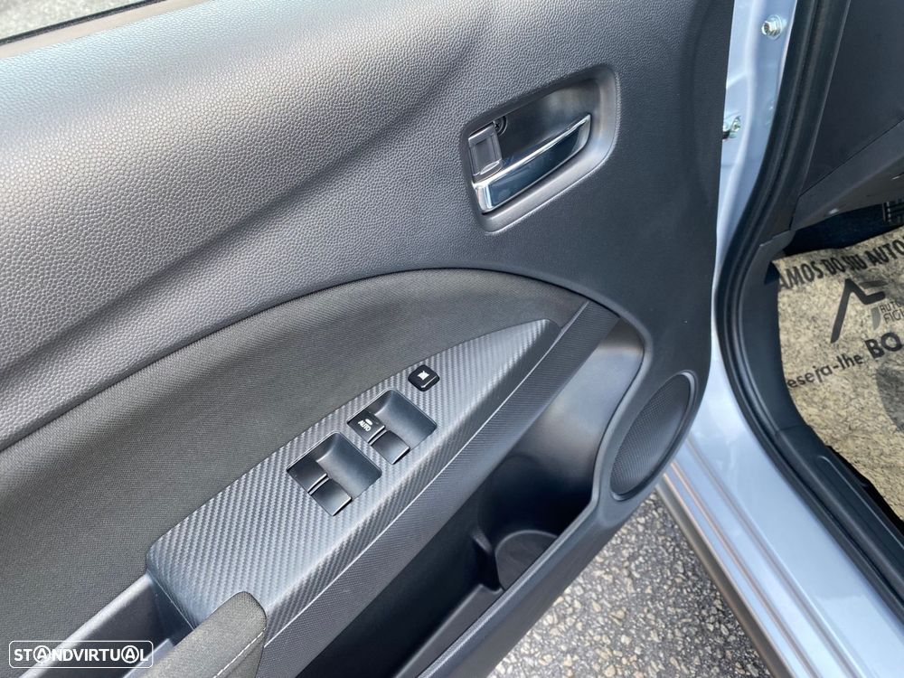 Mitsubishi Space Star 1.2 Connect Edition CVT - 15