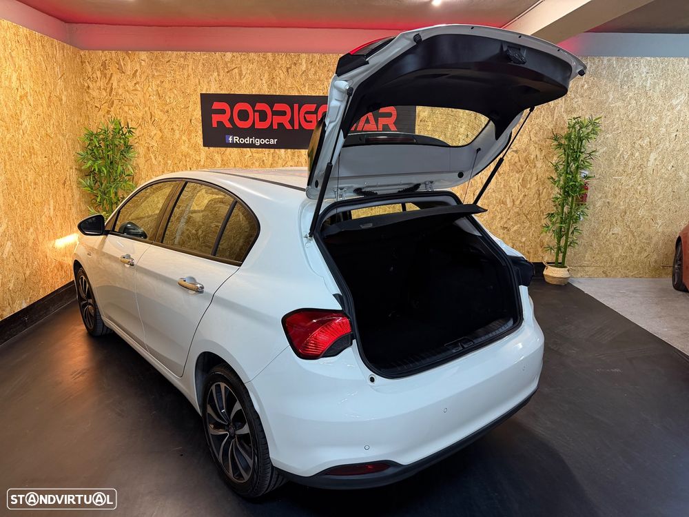 Fiat Tipo 1.3 M-Jet Lounge Tech J17 - 22