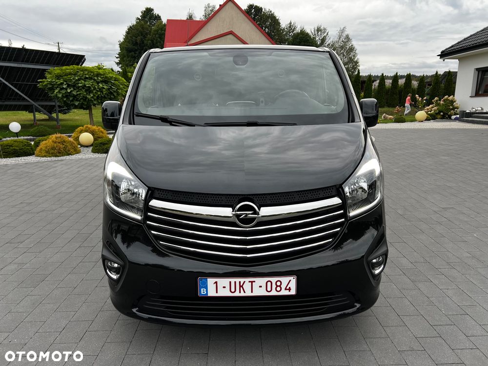 Opel VIVARO BLACK & WHITE 5 osób - 2