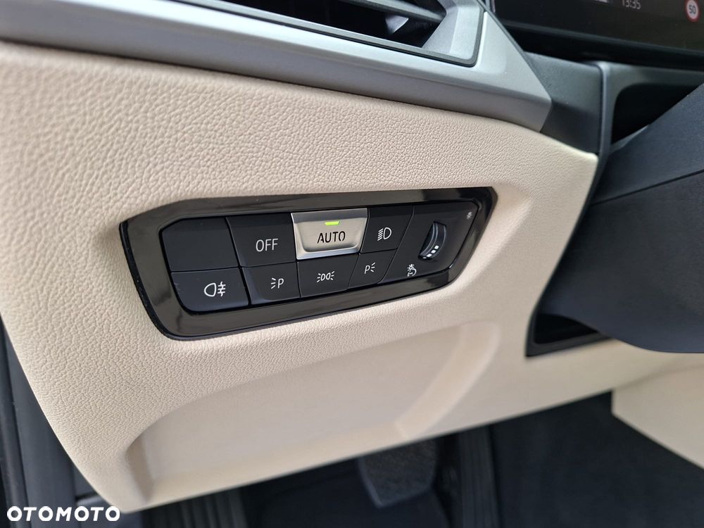 BMW Seria 3 320e PHEV xDrive - 17