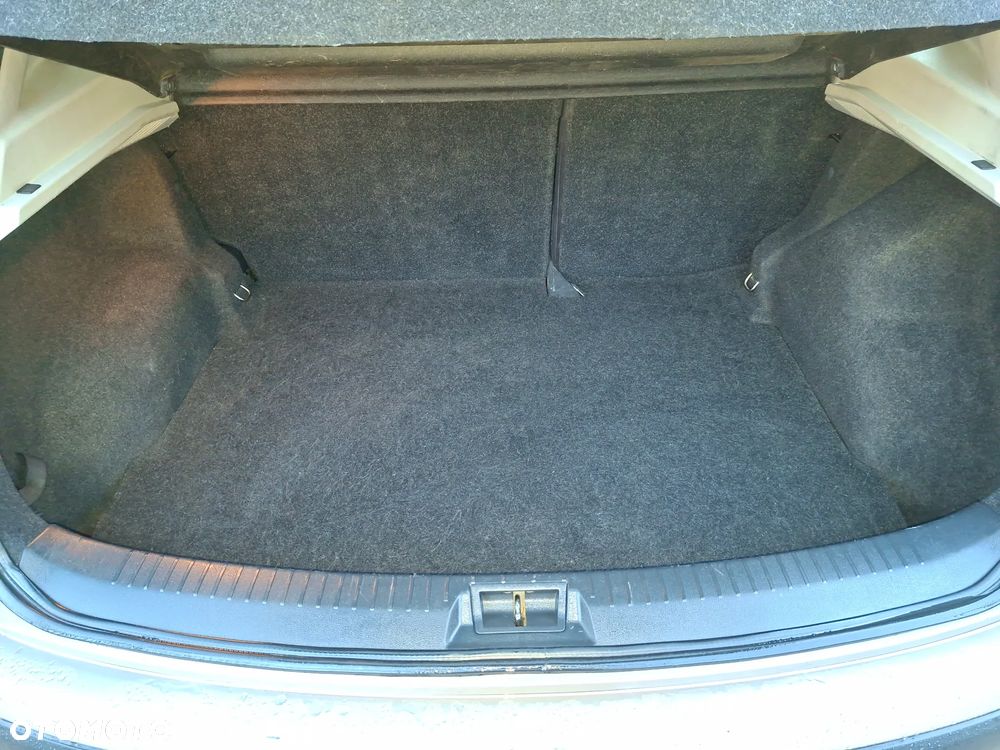 Nissan Qashqai 1.5 dCi DPF I-Way - 16