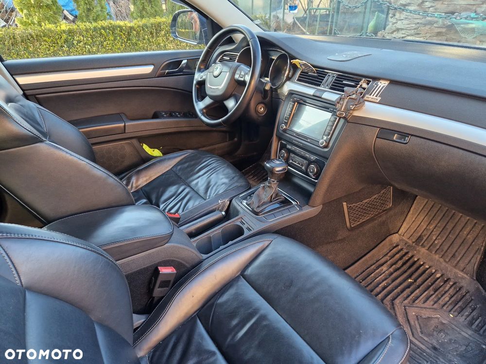 Skoda Superb 2.0 TDI Elegance DSG - 8