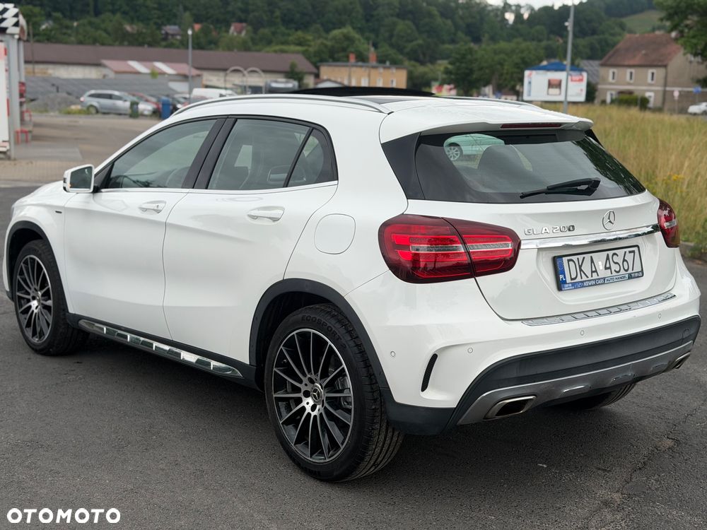 Mercedes-Benz GLA 200 7G-DCT Edition 1 - 12