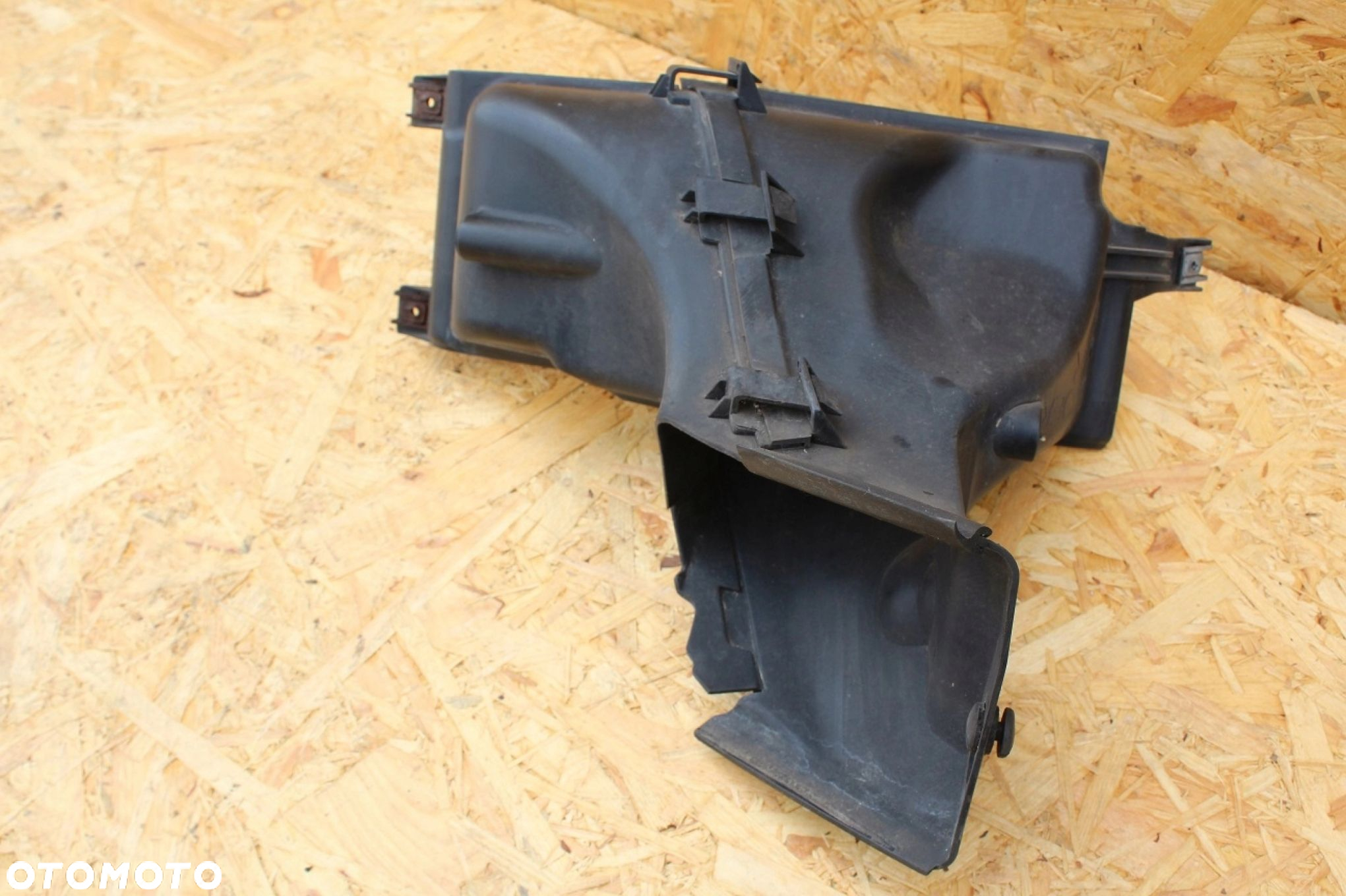 Wloty powietrza kanał BMW e90 e91 335i 7162272 - 4