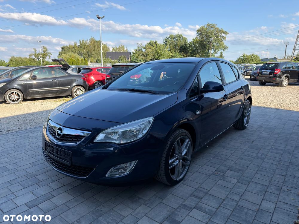 Opel Astra 1.4 T Cosmo - 22