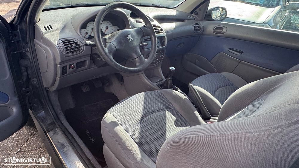 Peugeot 206 1.1 XR - 6