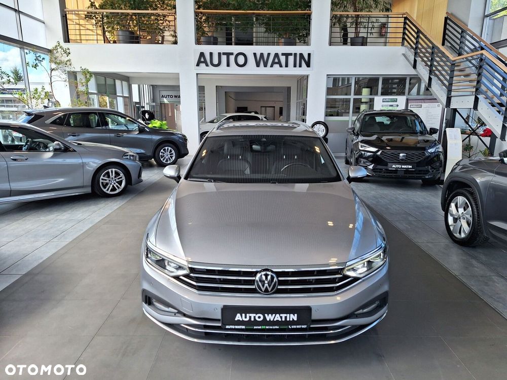 Volkswagen Passat Variant 2.0 TDI Elegance DSG - 16