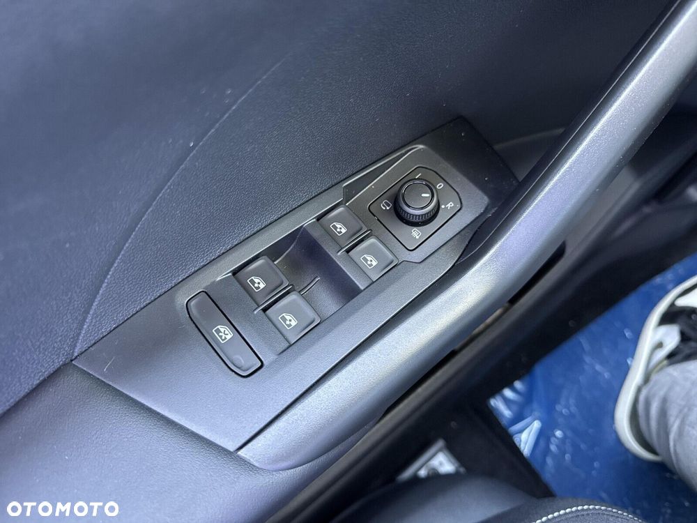 Volkswagen T-Cross - 29