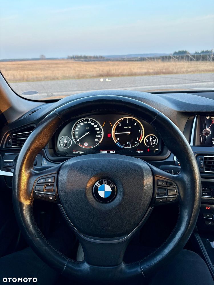 BMW Seria 5 520d - 14