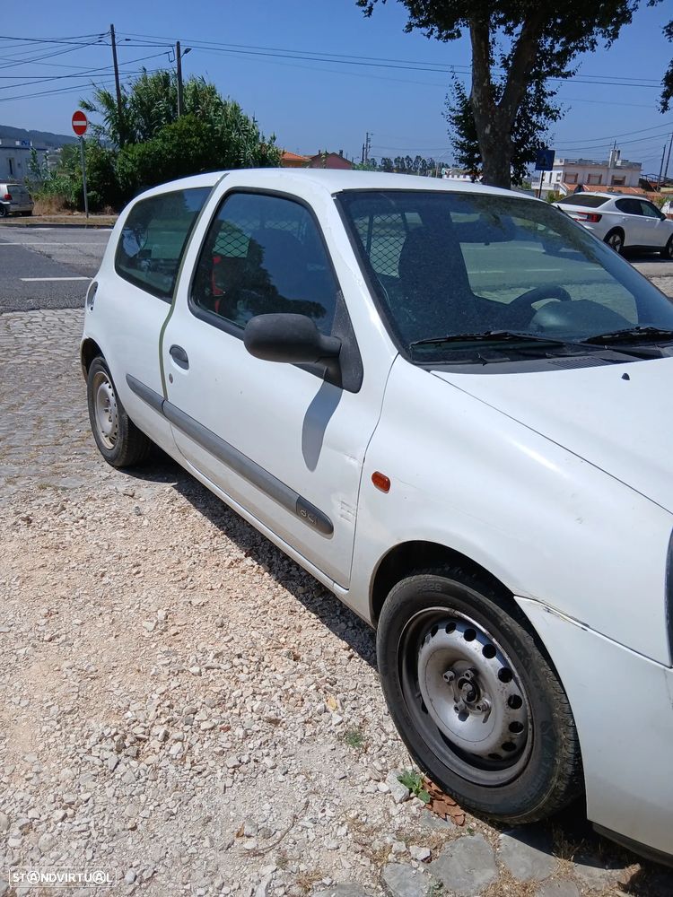 Renault Clio - 2