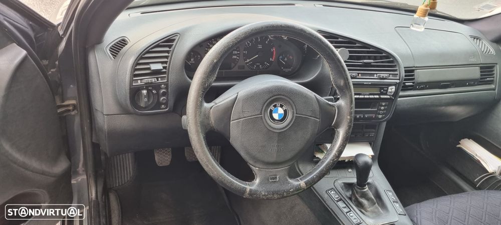 BMW 318 tds - 2