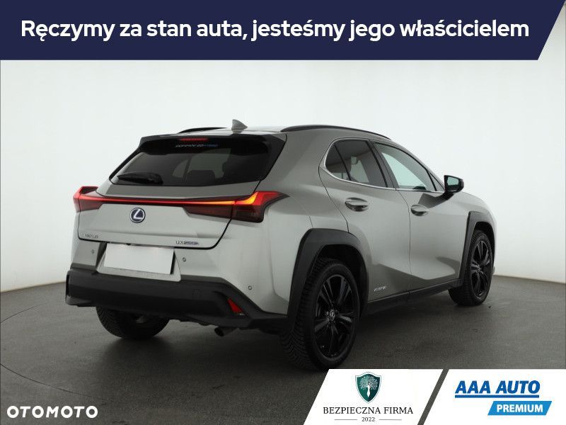 Lexus UX - 7
