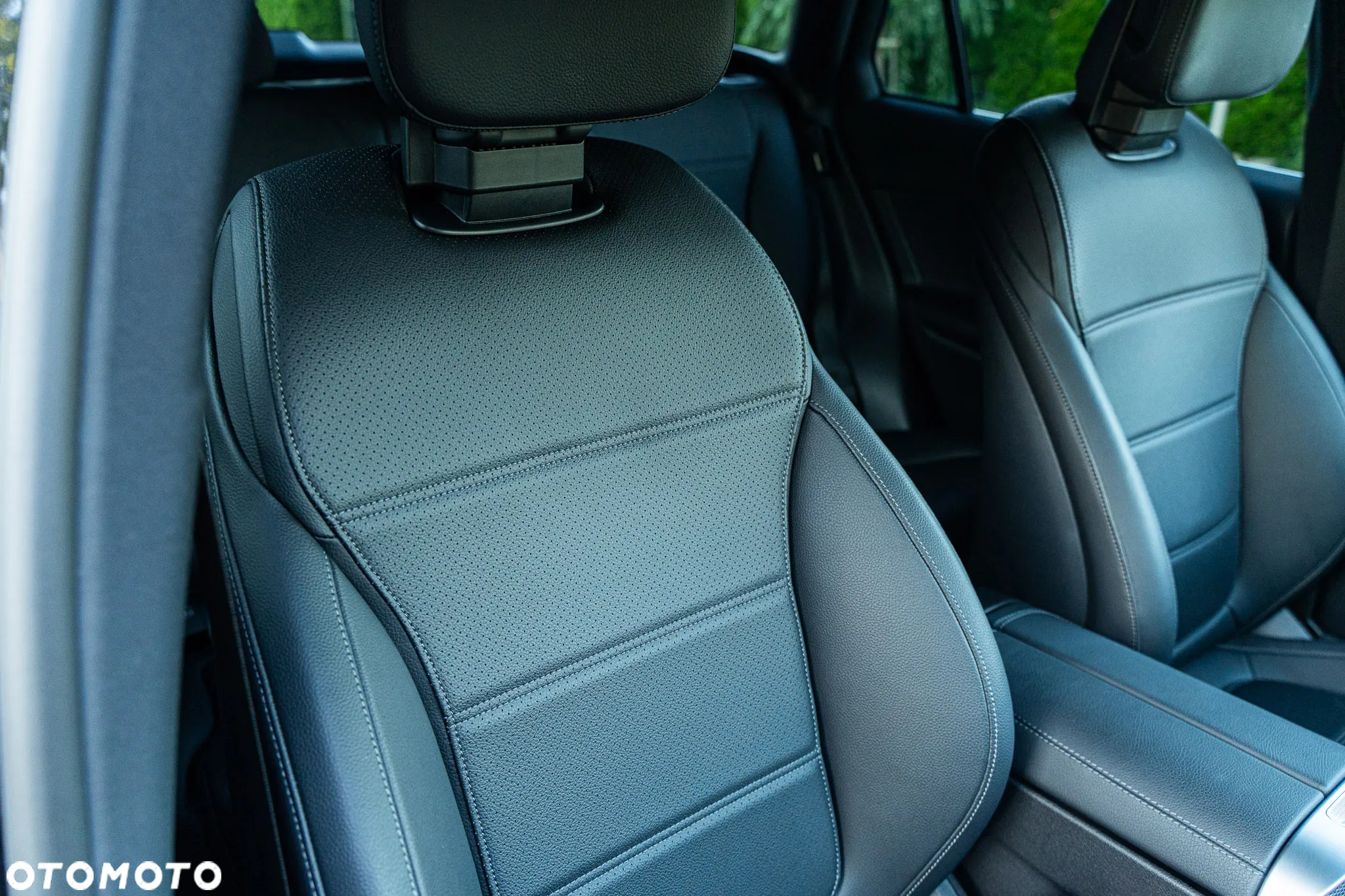 Mercedes-Benz GLC 200 4Matic 9G-TRONIC Edition Avantgarde - 28