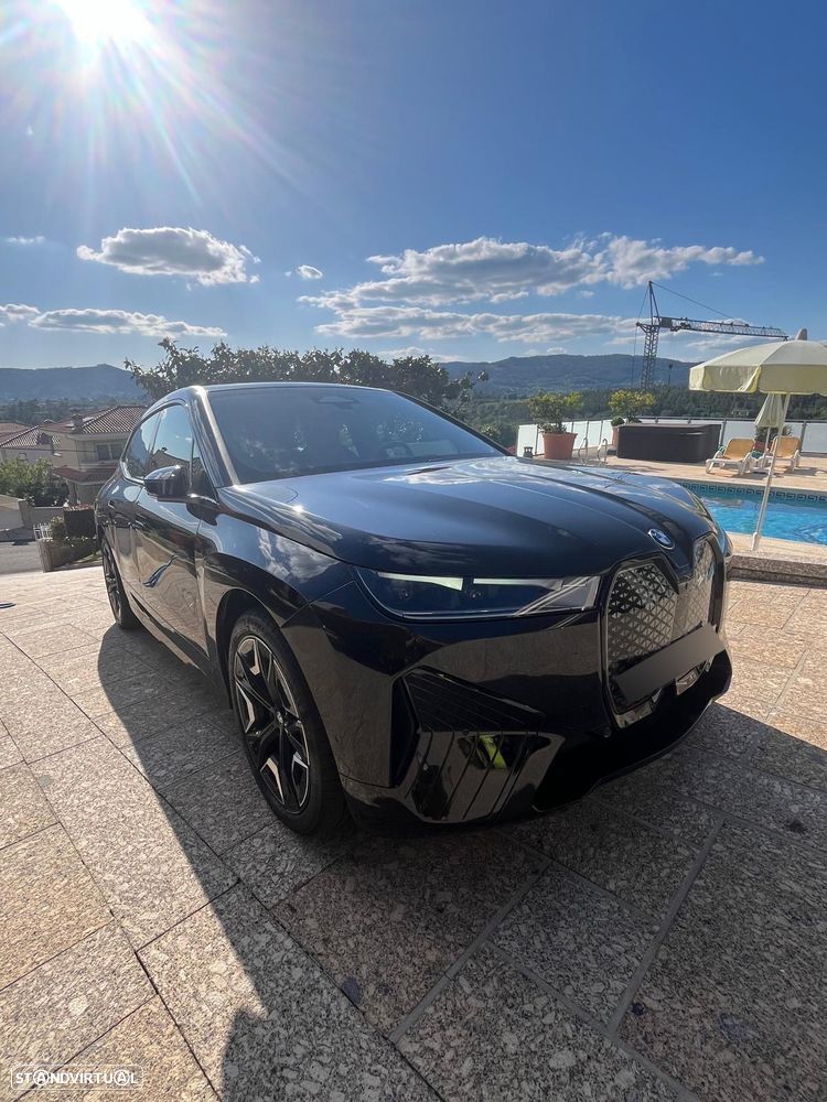 BMW iX xDrive 50 Pack Desportivo - 1