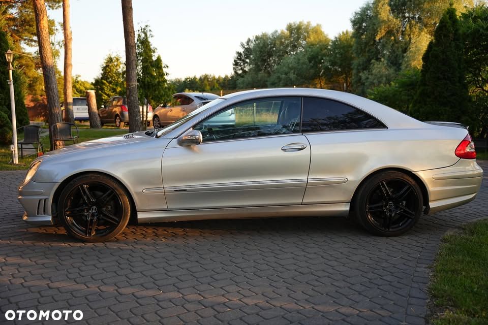 Mercedes-Benz CLK - 4