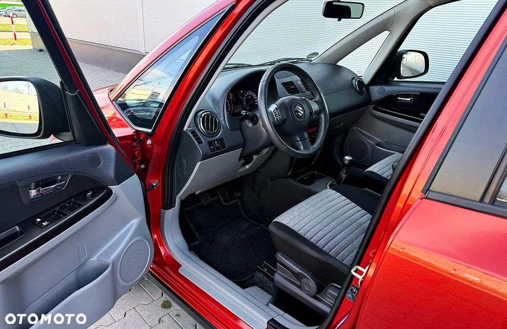Suzuki SX4 1.6 Explore - 14