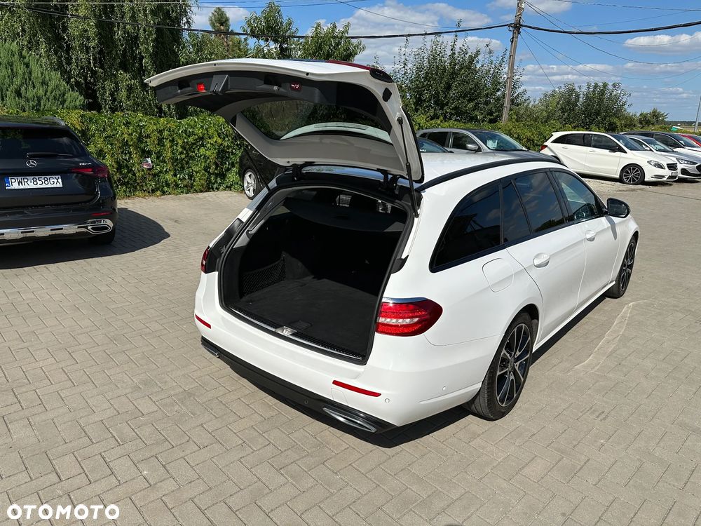 Mercedes-Benz Klasa E - 26