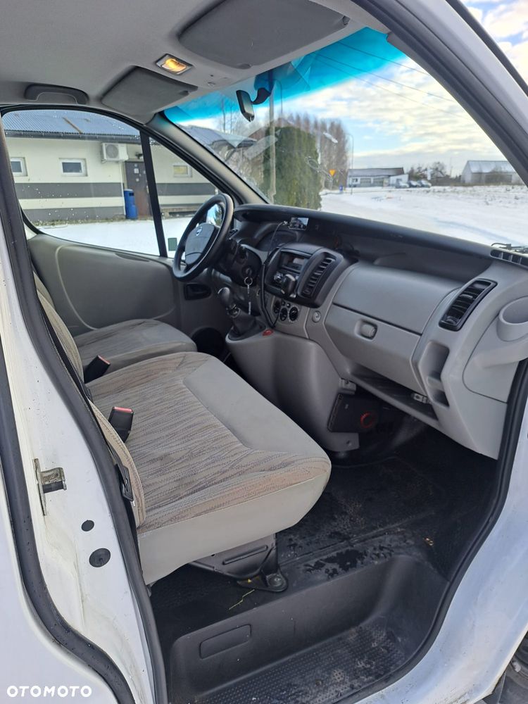 Nissan Primaster - 16
