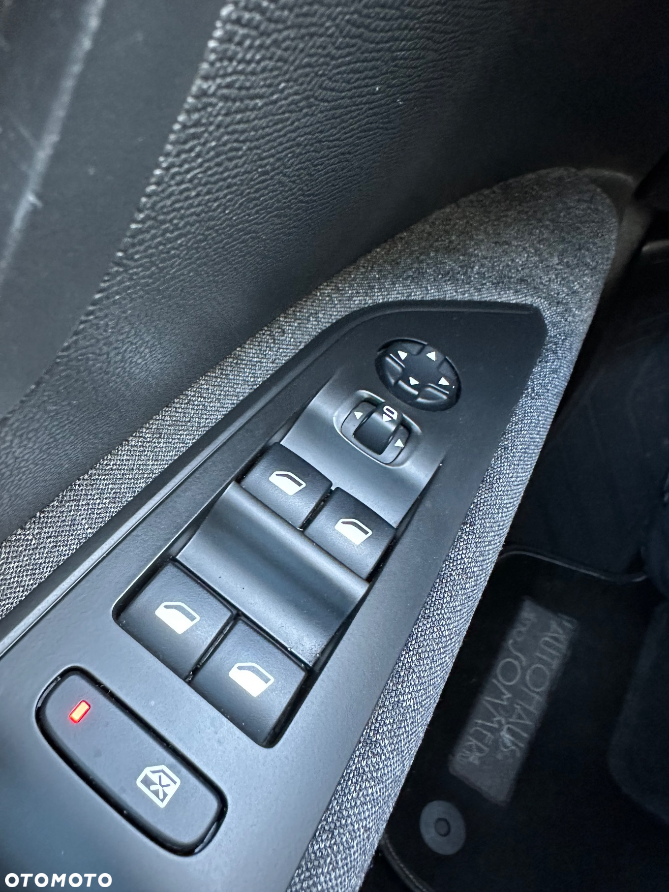 Peugeot 5008 1.6 BlueHDI Allure S&S EAT6 - 16