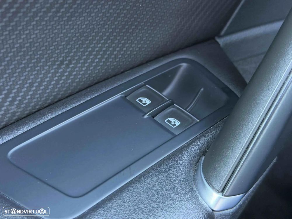 VW Golf R 4Motion (BlueMotion ) - 37