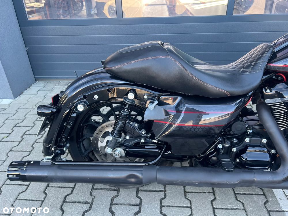 Harley-Davidson Touring Street Glide - 10