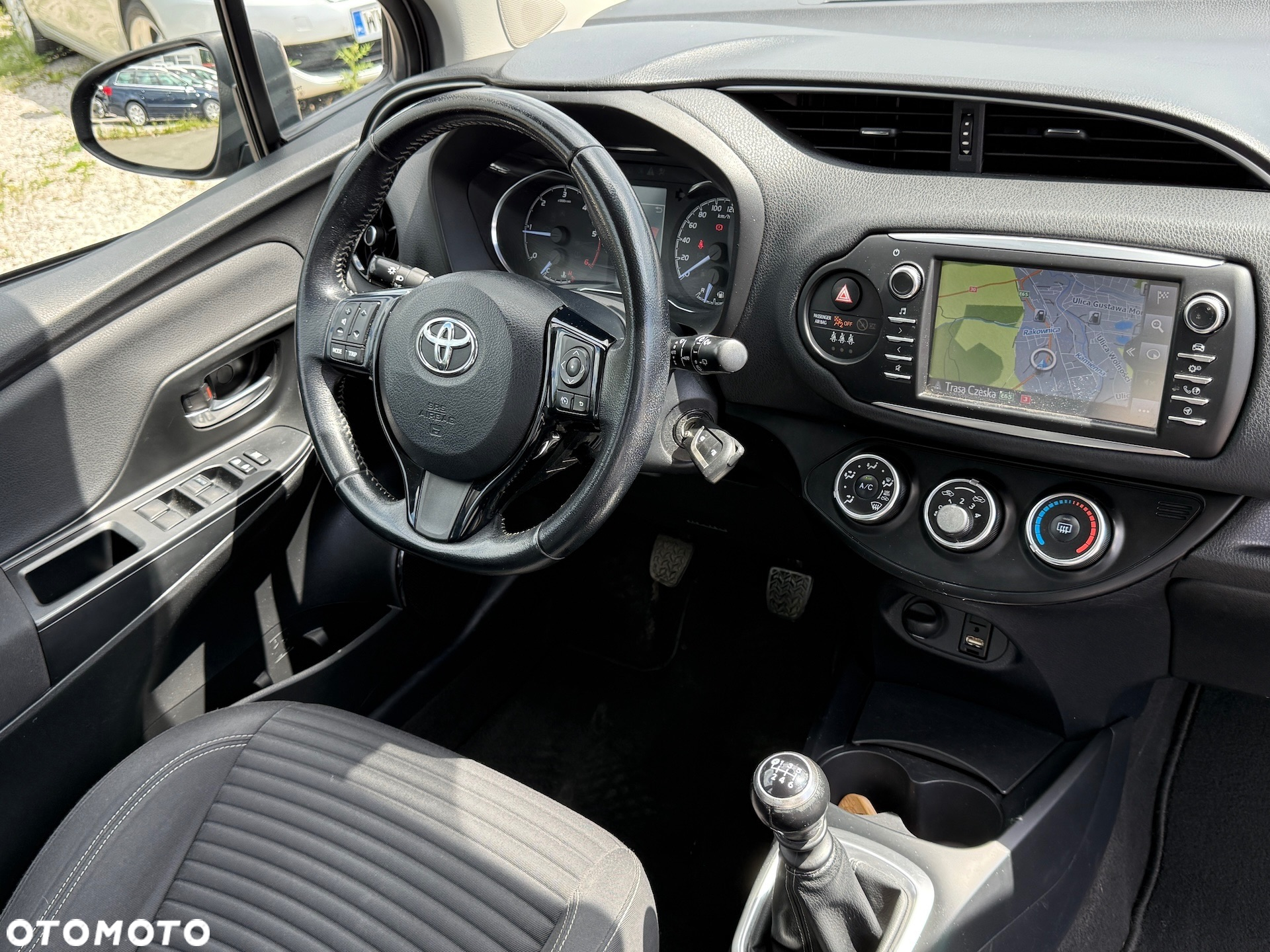 Toyota Yaris 1.4 D-4D Prestige - 17
