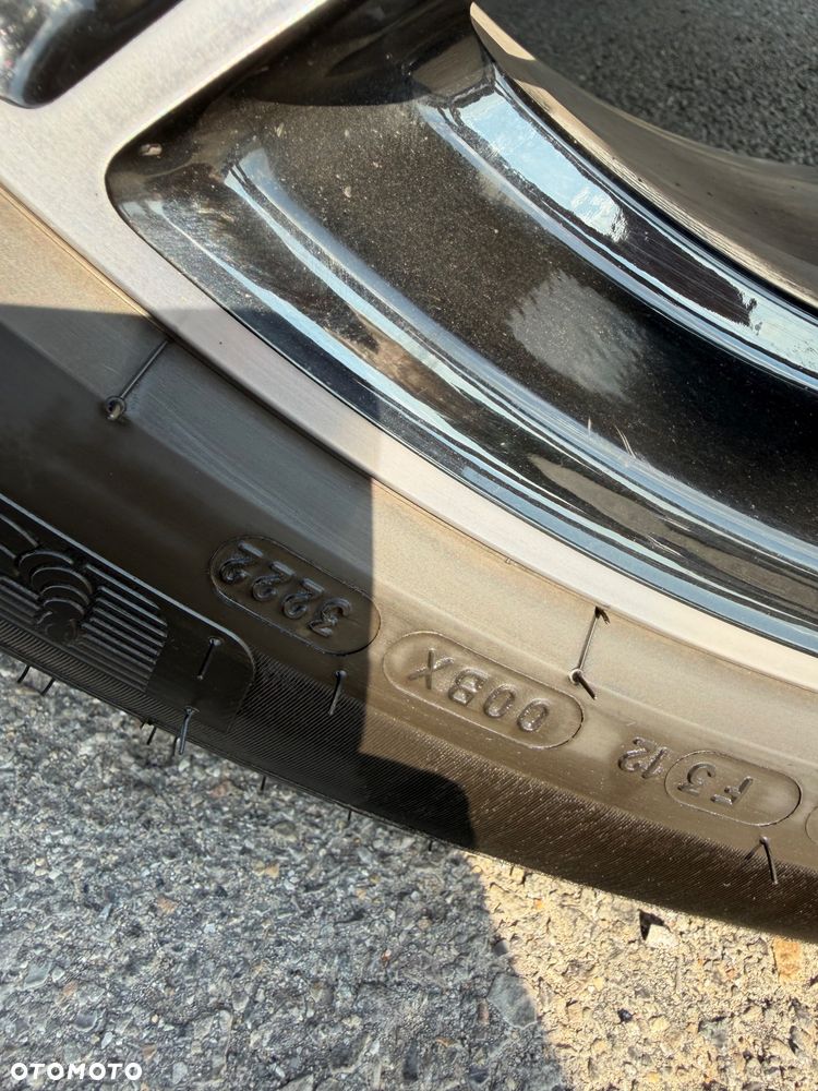 Mercedes-Benz GLC - 36